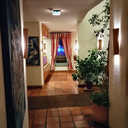 Albergo Hotel Schoenefeld