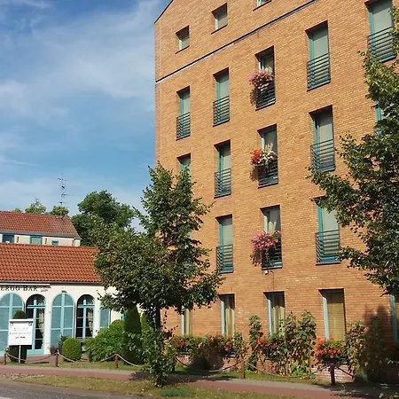 Hotel Albergo Hotel 4*