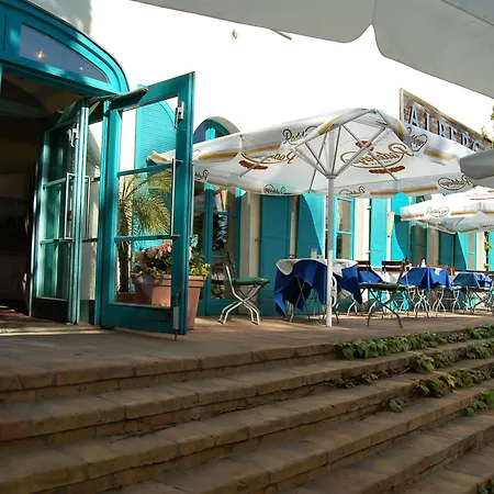 Albergo Hotel Schoenefeld